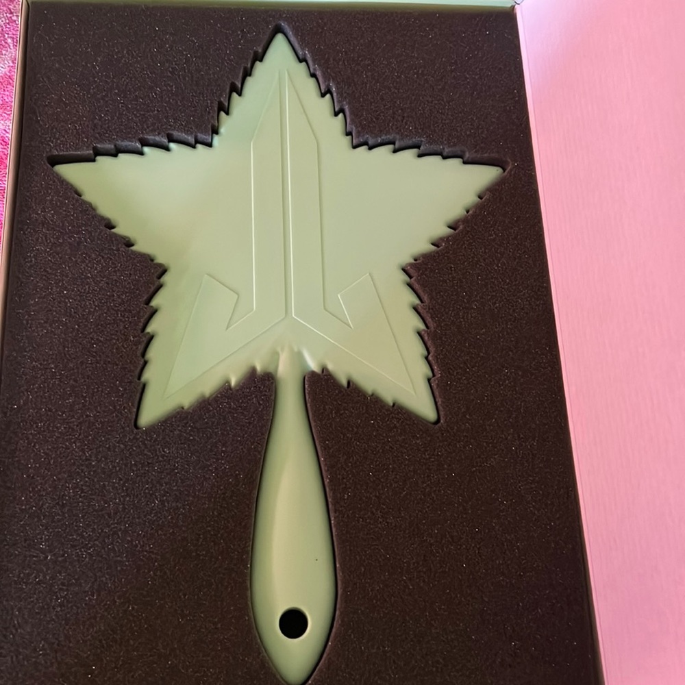 Jeffree star mirror